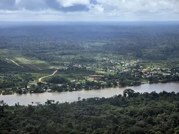 Artisan Monte Escalier Pose monte escalier Grand-Santi