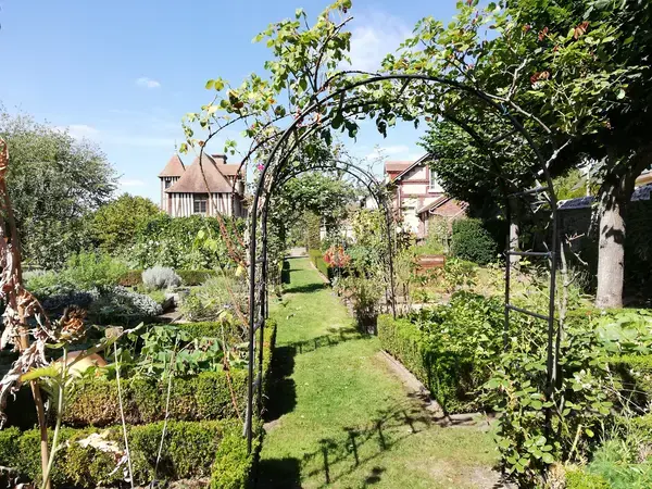 Artisan Monte Escalier Pose monte escalier Petit-Couronne